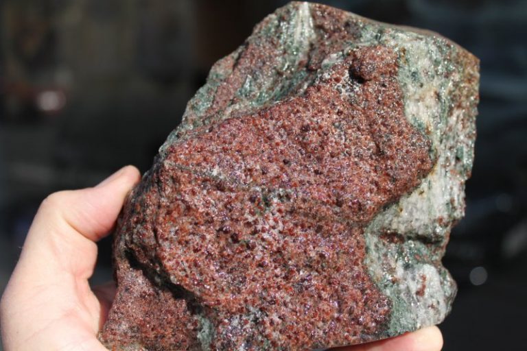 EKLOGIT von der Typlockalität SAUALPE