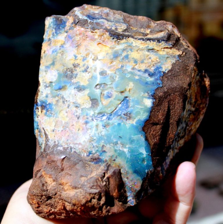Groﬂer Boulder OPAL - anpoliert
