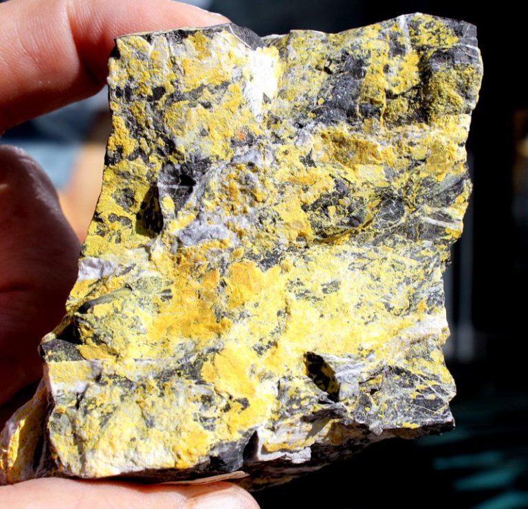 AURIPIGMENT-gleicht dem GOLD wie keine andere Farbe