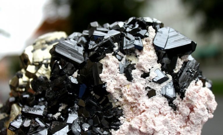 SUPERSTUFE - Pyrit-Sphalerit-Rhodochrosit