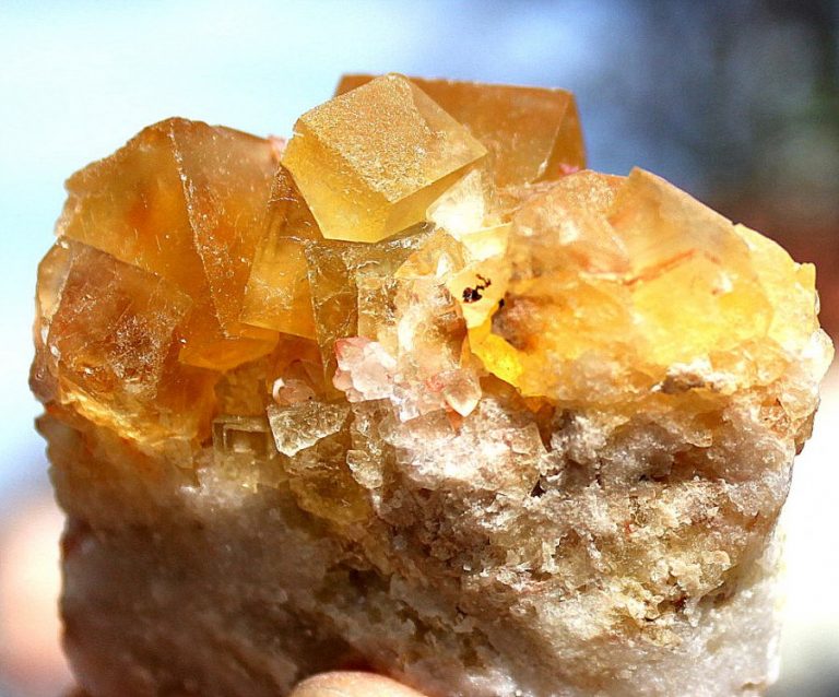Gelber FLUORIT xx
