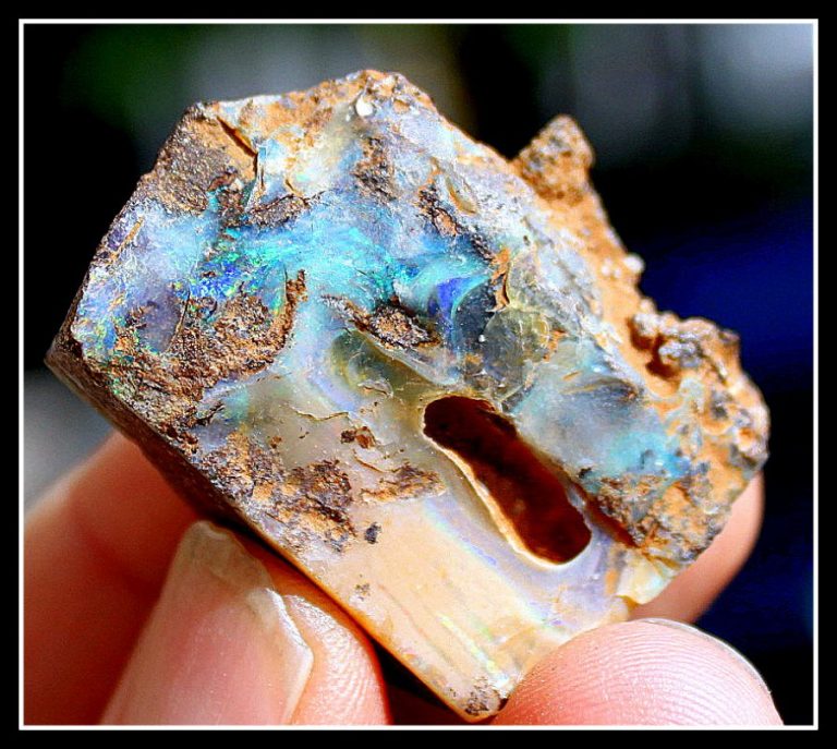 Australien EDELOPAL - Roh