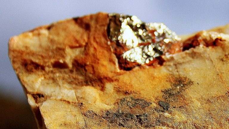 PYRIT in Quarz - Hochalpin