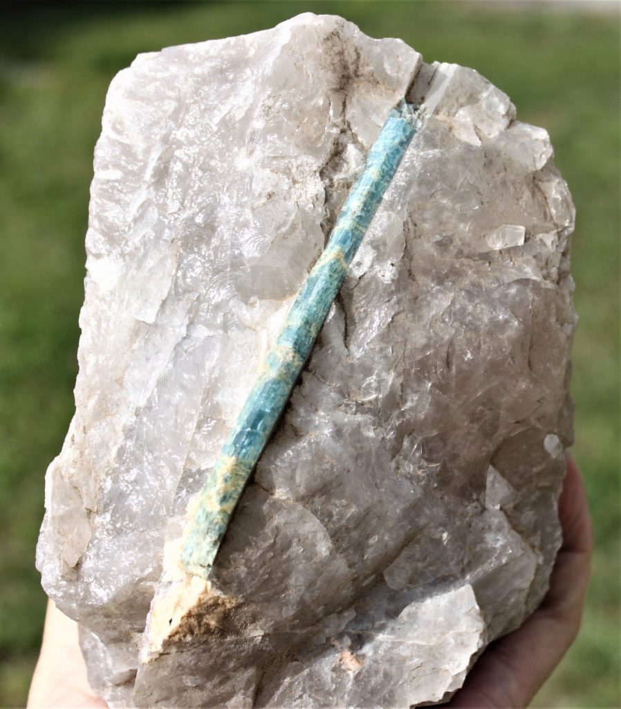 AQUAMARIN x en quartz cristallin
